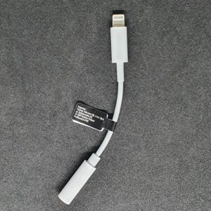 Apple Lightning 3.5mm jack headset adapter